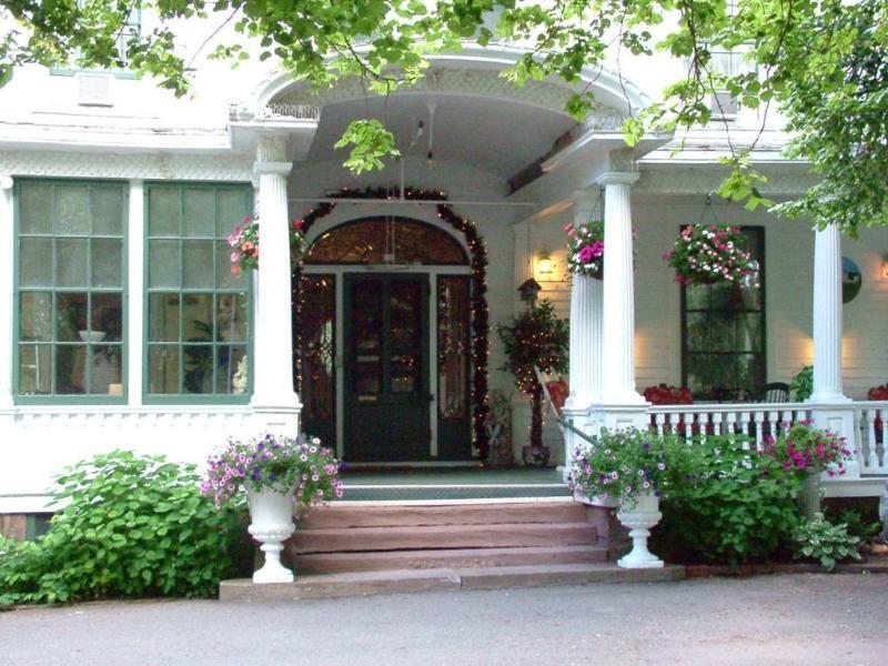 Marshlands Inn Саквилл Экстерьер фото